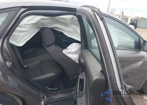 2014 Ford Focus Se z USA, uszkodzony, nr VIN 1FADP3F29EL345823